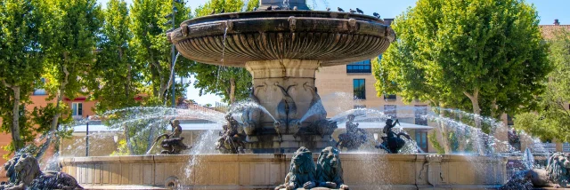 Fontaine De La Rotonde Office De Tourisme Aix En Provence